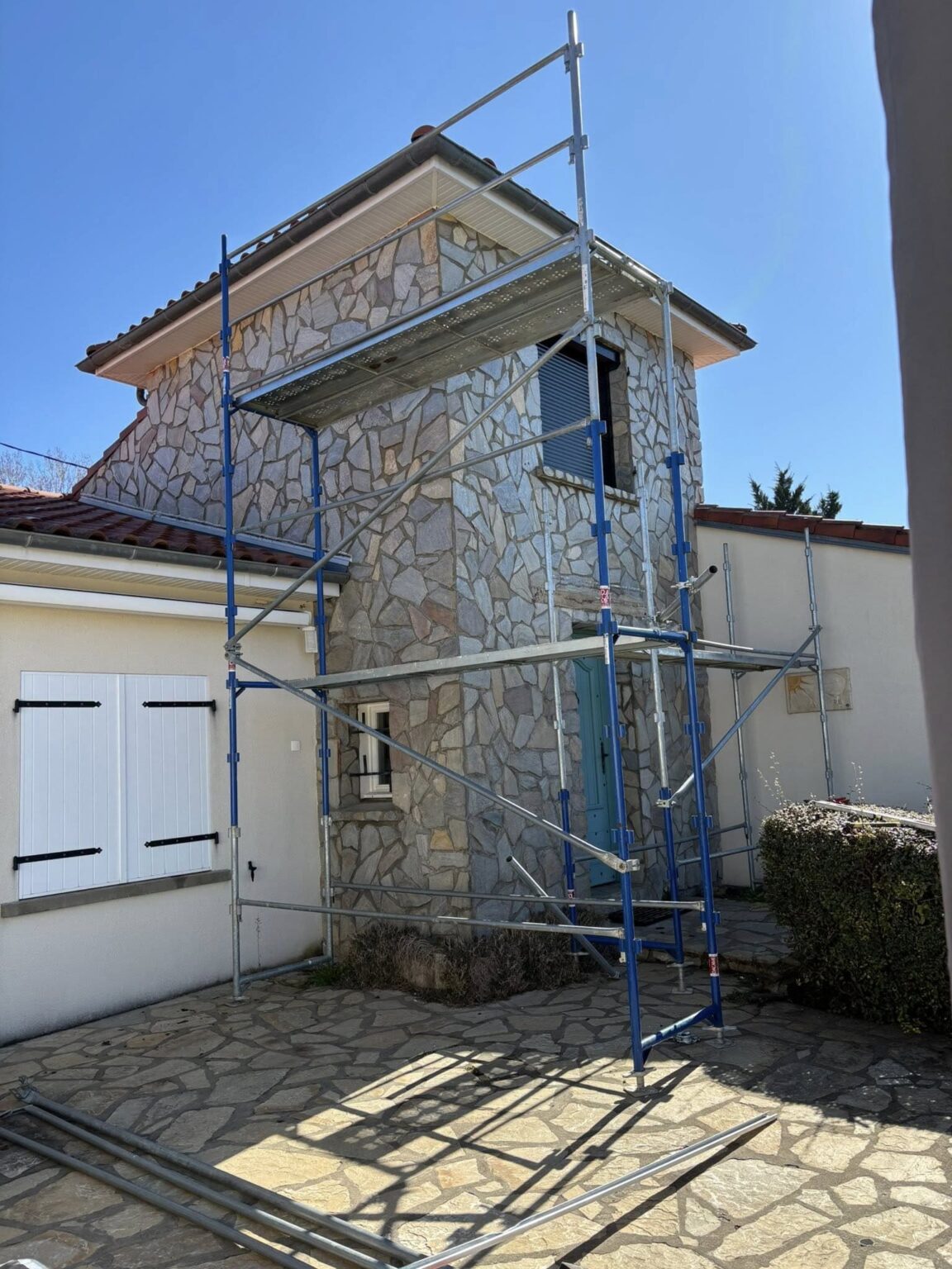 bardage Riom rénové par un artisan qualifié